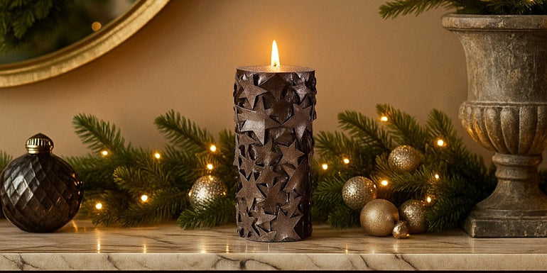 Lumânare cilindrică decorativă cu stele și sclipici Crăciun
