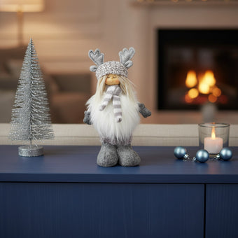 Figurină decorativă gri fetiță cu fular 21cm