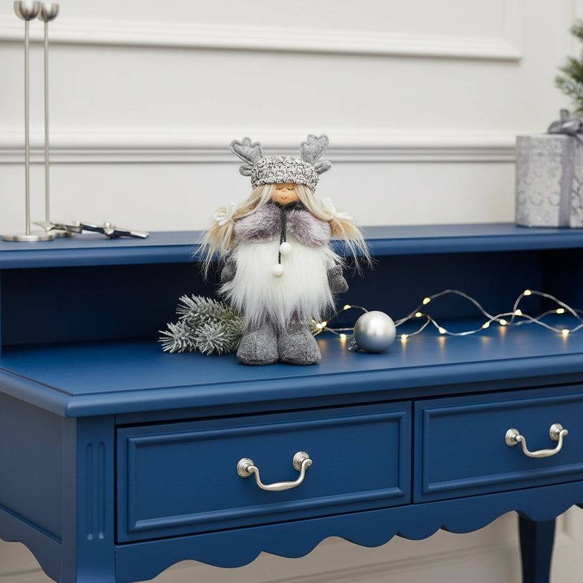 Figurină decorativă gri fetiță cu blăniță 21cm