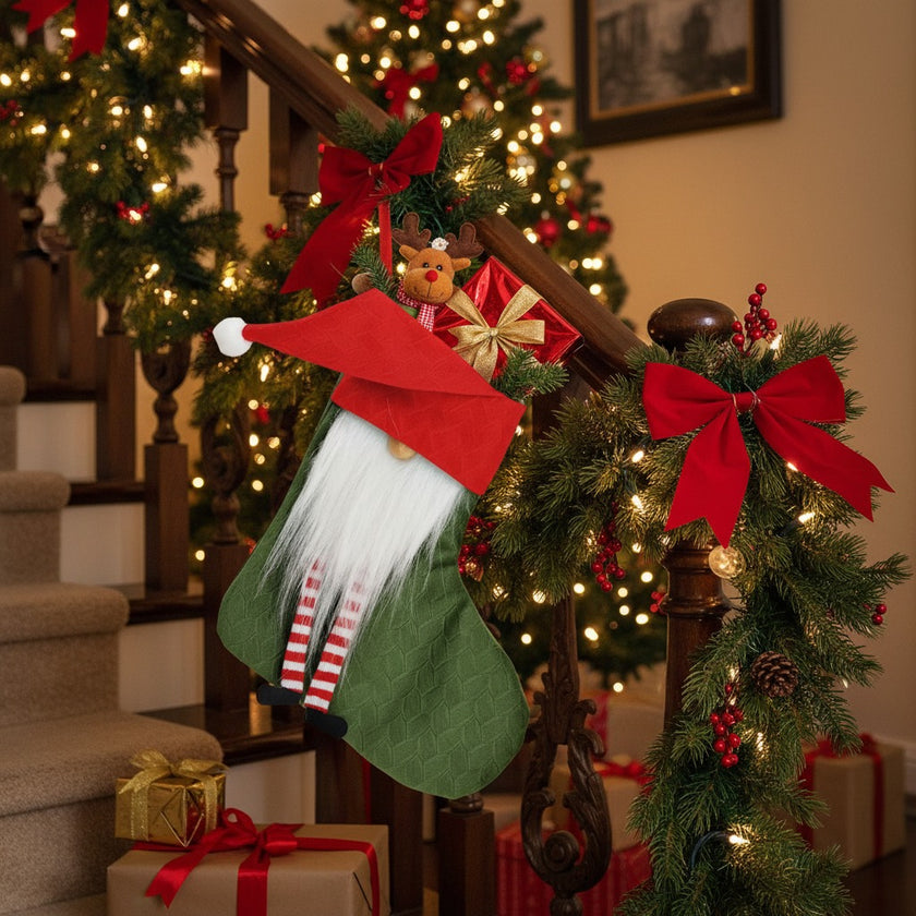 Șosetă cadouri de Crăciun verde cu spiriduș