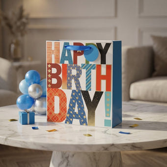 Pungă cadou Happy Birthday cu litere colorate 23cm