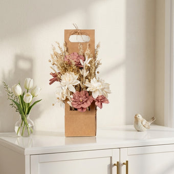 Aranjament decorativ cu flori uscate roz