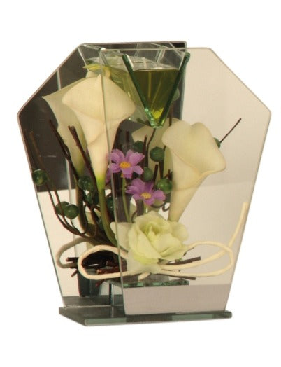 Aranjament floral din sticlă cu cală albă, lumânare și LED
