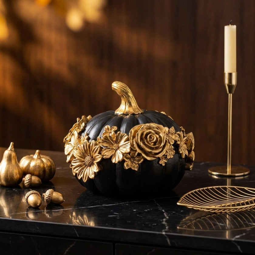 Dovleac decorativ negru cu flori aurii 13cm