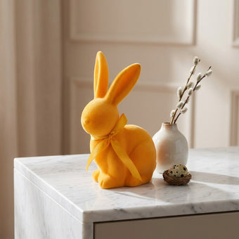 Iepuraș de Paște galben catifelat 19cm